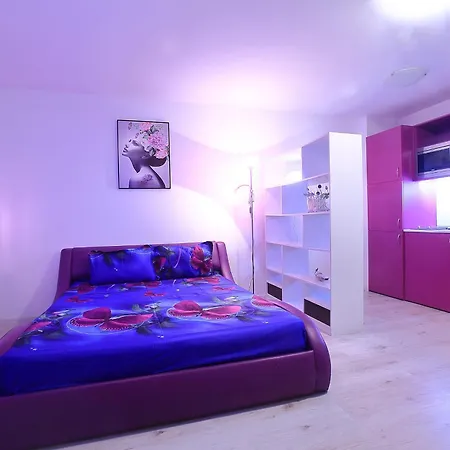 Luxury Romantic In Private With Parking And Pool Balchik