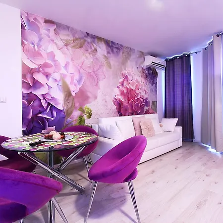 Luxury Romantic In Private With Parking And Pool Apartment Balchik