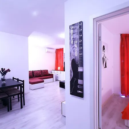 Luxury Romantic In Private With Parking And Pool Apartment *