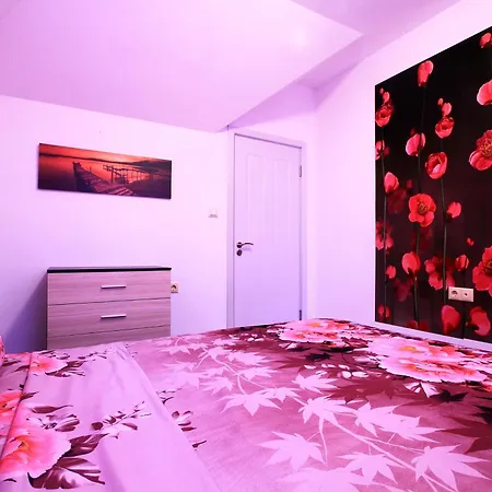 Luxury Romantic In Private With Parking And Pool Apartment *