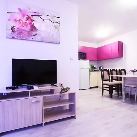 Luxury Romantic In Private With Parking And Pool Apartment Balchik