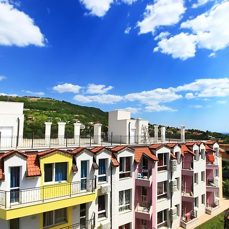 Luxury Romantic In Private With Parking And Pool Apartment *
