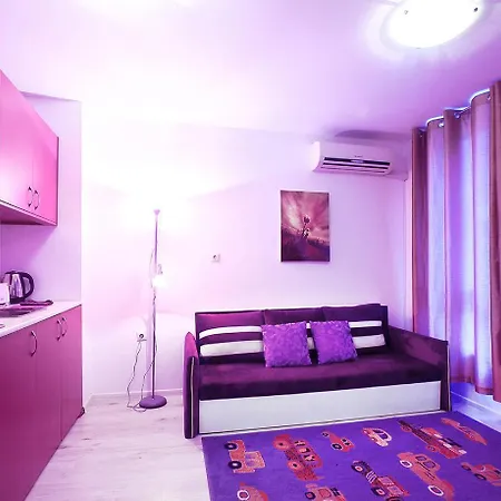 Luxury Romantic In Private With Parking And Pool Apartment